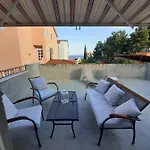 Apartment Lucky With Jacuzzi Trogir