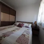 Lucky With Jacuzzi Apartment
