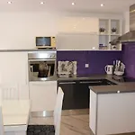 Apartment Lucky With Jacuzzi Trogir