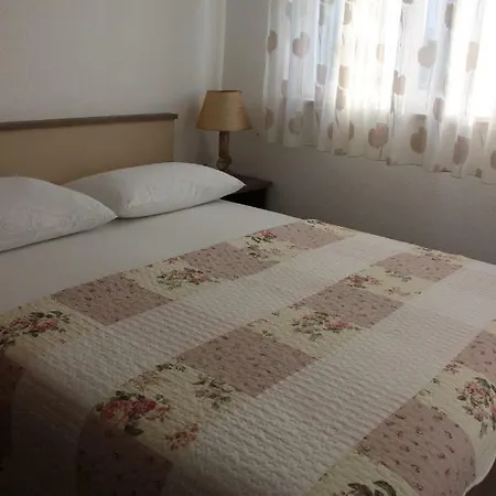 Lägenhet Lucky With Jacuzzi *