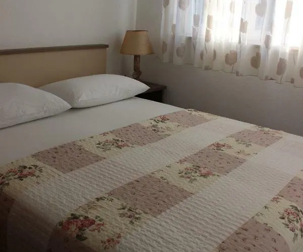 Apartmán Lucky With Jacuzzi *