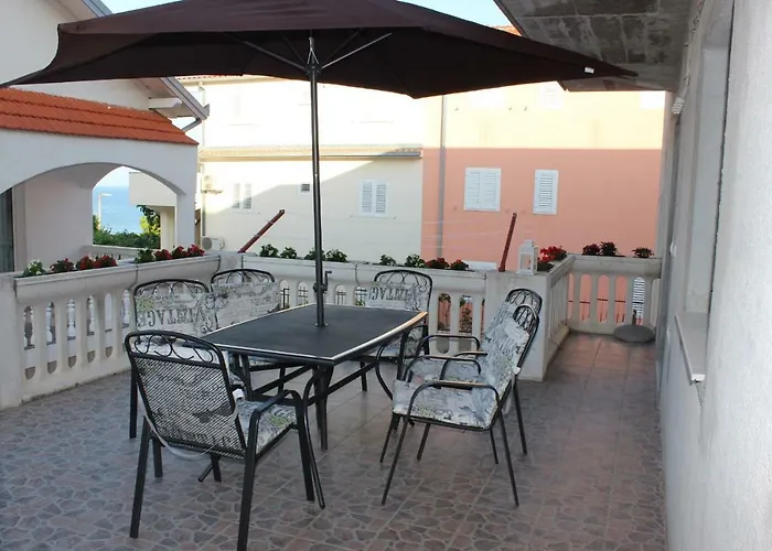 Apartmán Lucky With Jacuzzi Trogir