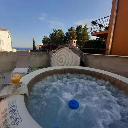 Lucky With Jacuzzi * Trogir