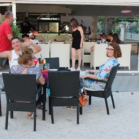 Apartman Lucky With Jacuzzi Trogir