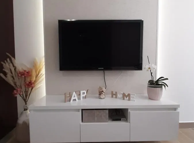 Lucky With Jacuzzi Appartement