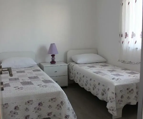 Lucky With Jacuzzi Trogir