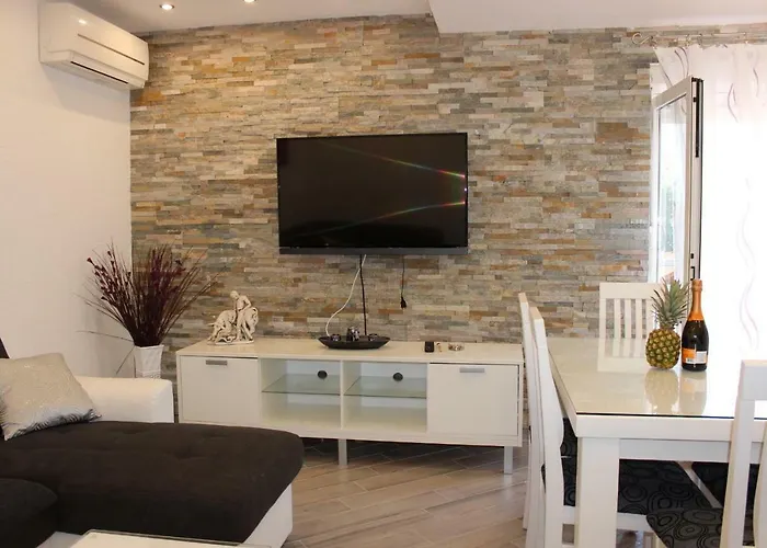 Lucky With Jacuzzi Appartement *