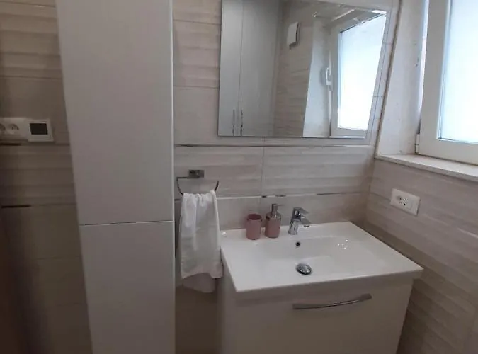 Lucky With Jacuzzi * Trogir