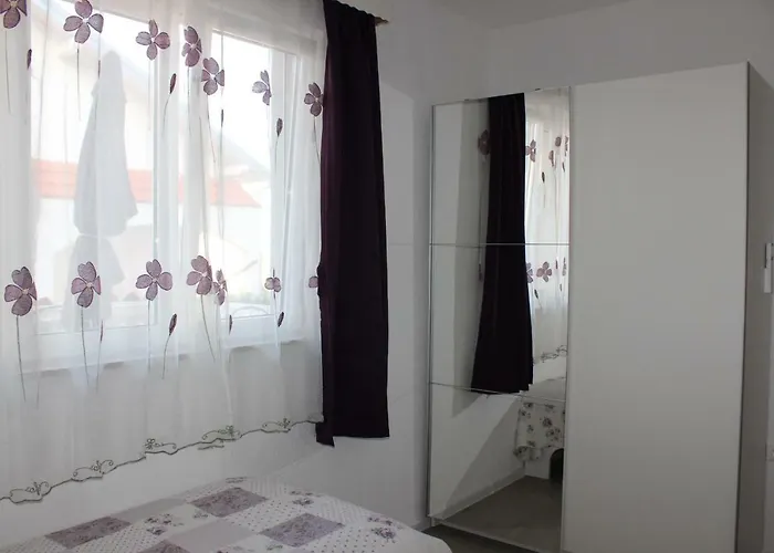 Lucky With Jacuzzi * Trogir