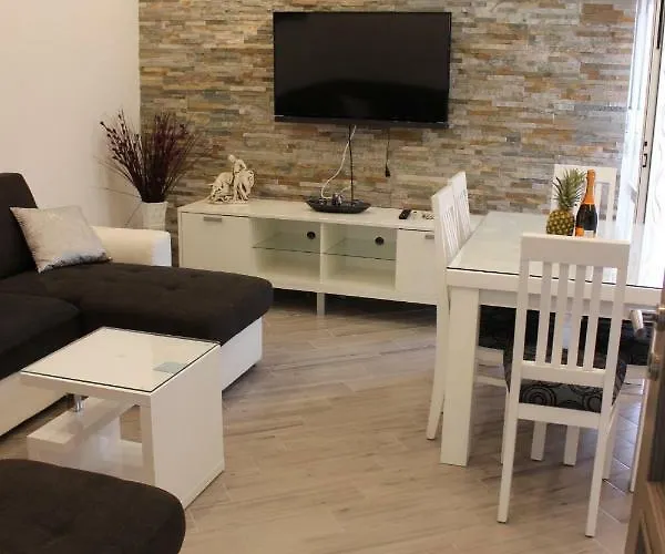 Lejlighed Lucky With Jacuzzi Trogir